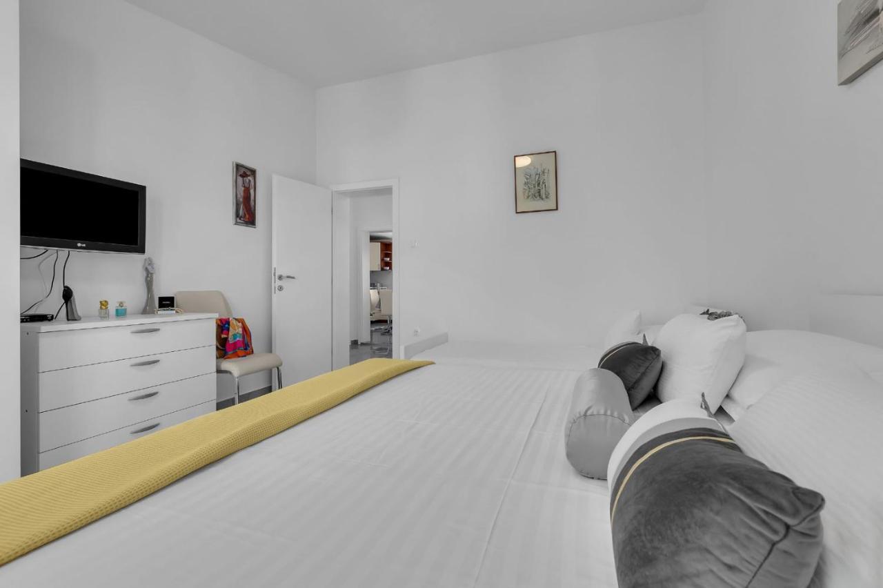 Ana Apartment Макарска Экстерьер фото